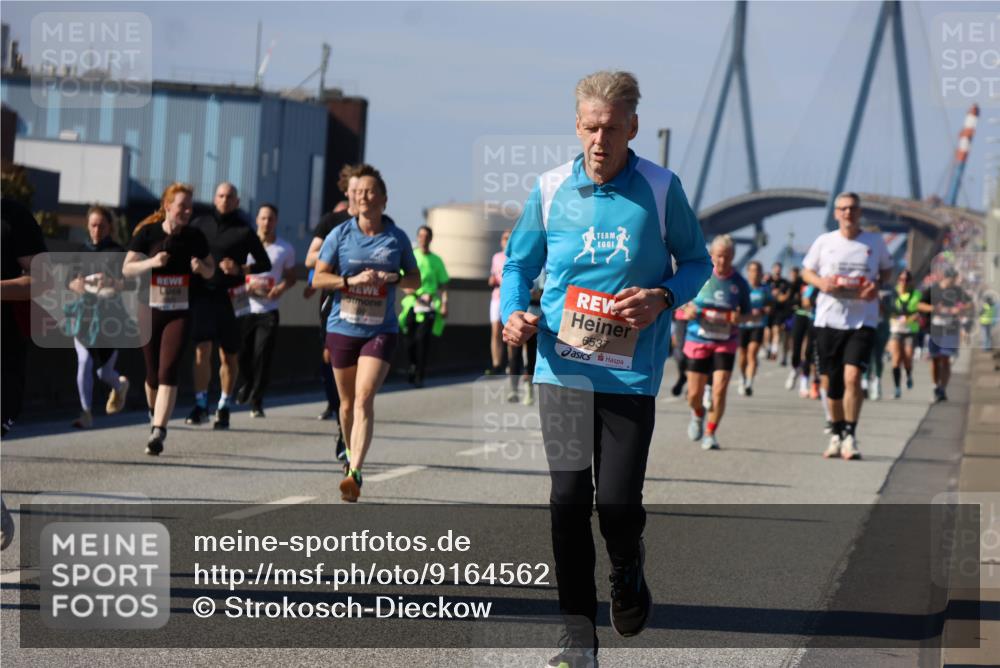 03.10.2025 - Köhlbrandbrückenlauf Strokosch-Dieckow http://msf.ph/oto/9164562 03.10.2025 13:09:39 Position 3 6537 meine-sportfotos.de