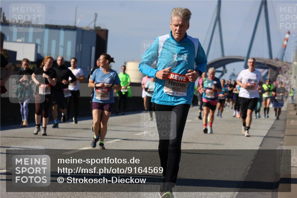 03.10.2025 - Köhlbrandbrückenlauf Strokosch-Dieckow http://msf.ph/oto/9164569 03.10.2025 13:09:39 Position 3 6537 meine-sportfotos.de