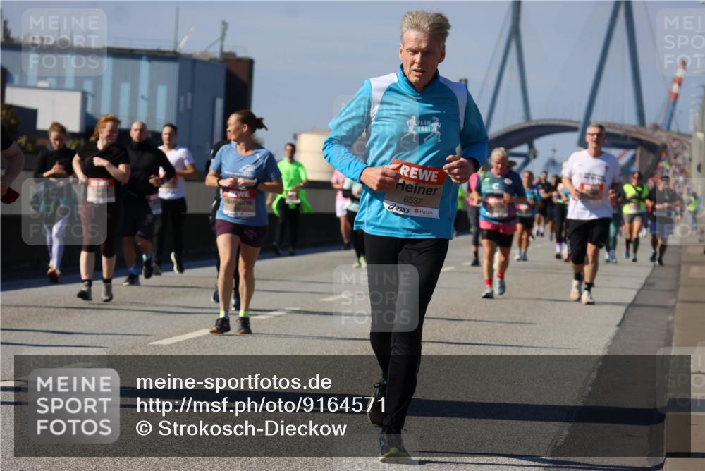03.10.2025 - Köhlbrandbrückenlauf Strokosch-Dieckow http://msf.ph/oto/9164571 03.10.2025 13:09:39 Position 3 6537 meine-sportfotos.de
