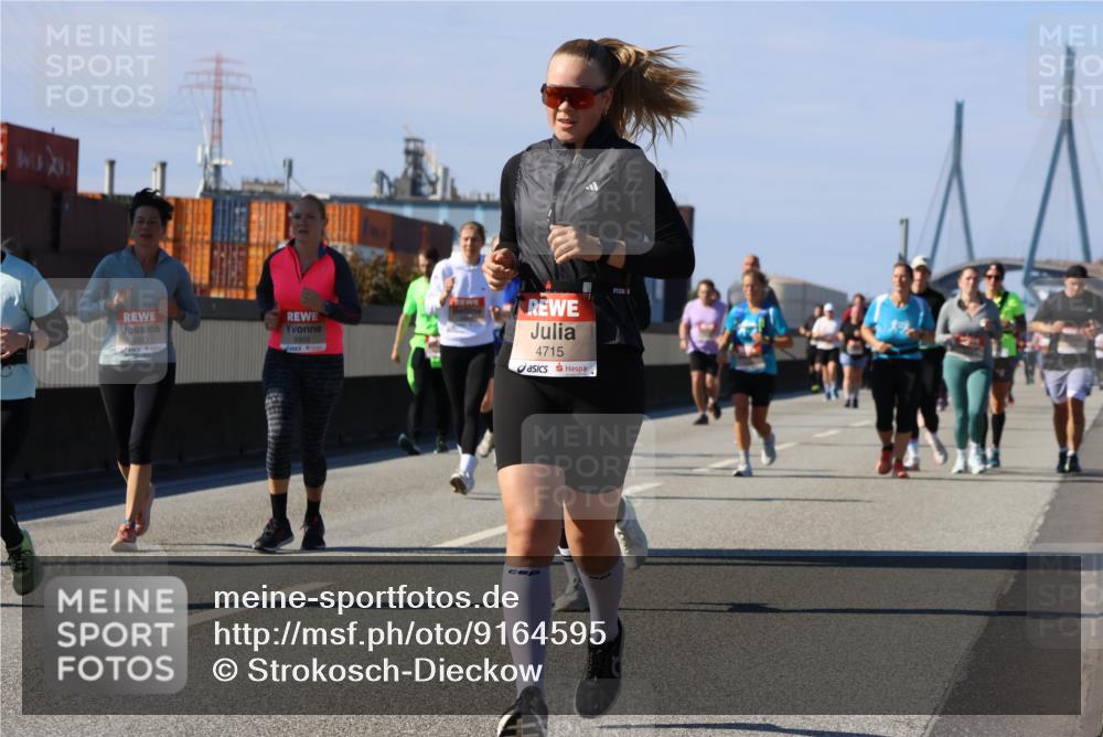 03.10.2025 - Köhlbrandbrückenlauf Strokosch-Dieckow http://msf.ph/oto/9164595 03.10.2025 13:09:55 Position 3 5921, 5922, 4715 meine-sportfotos.de