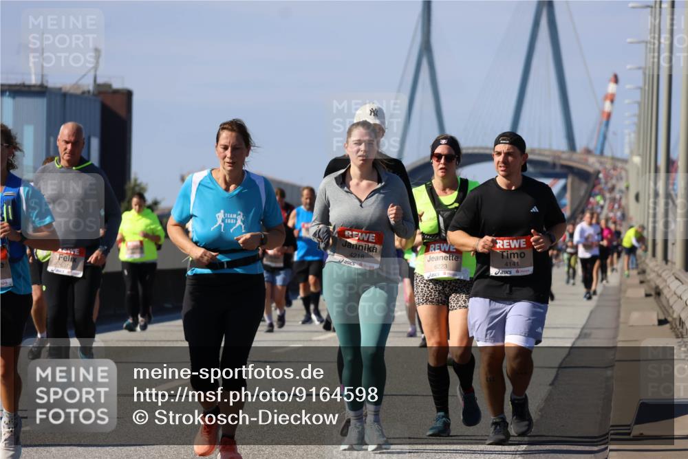 03.10.2025 - Köhlbrandbrückenlauf Strokosch-Dieckow http://msf.ph/oto/9164598 03.10.2025 13:09:58 Position 3 6375, 4218, 6223, 4141 meine-sportfotos.de