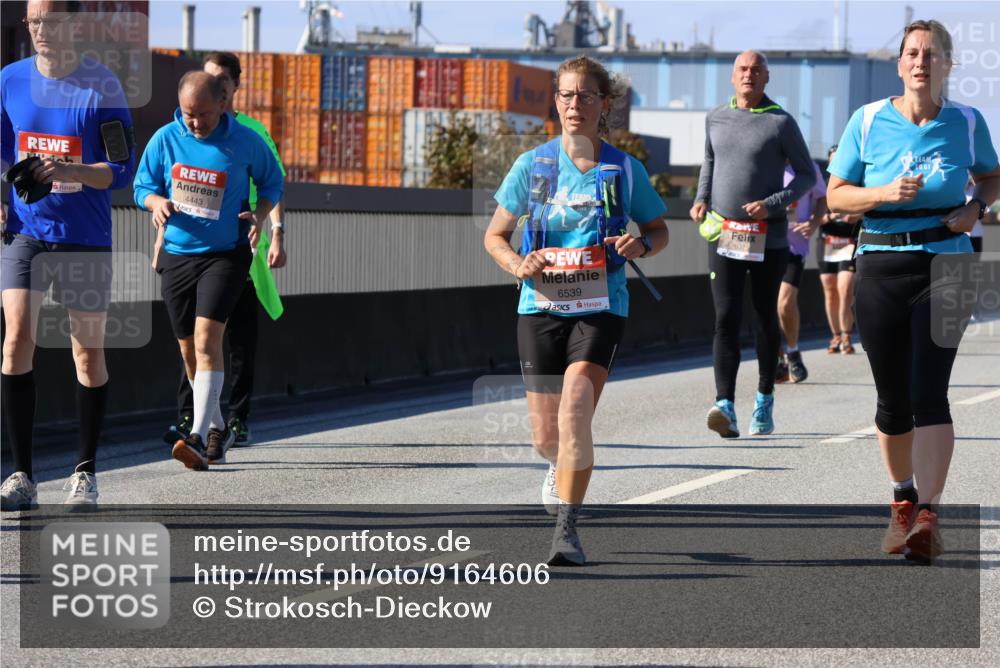 03.10.2025 - Köhlbrandbrückenlauf Strokosch-Dieckow http://msf.ph/oto/9164606 03.10.2025 13:10:01 Position 3 4443, 6539, 6375 meine-sportfotos.de
