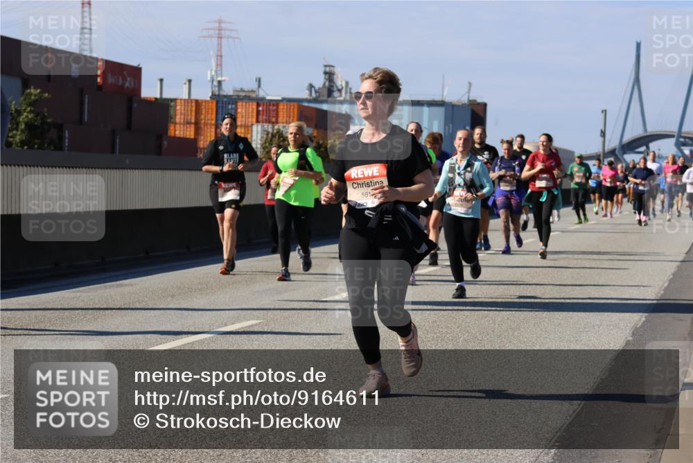 03.10.2025 - Köhlbrandbrückenlauf Strokosch-Dieckow http://msf.ph/oto/9164611 03.10.2025 13:10:09 Position 3 561 meine-sportfotos.de