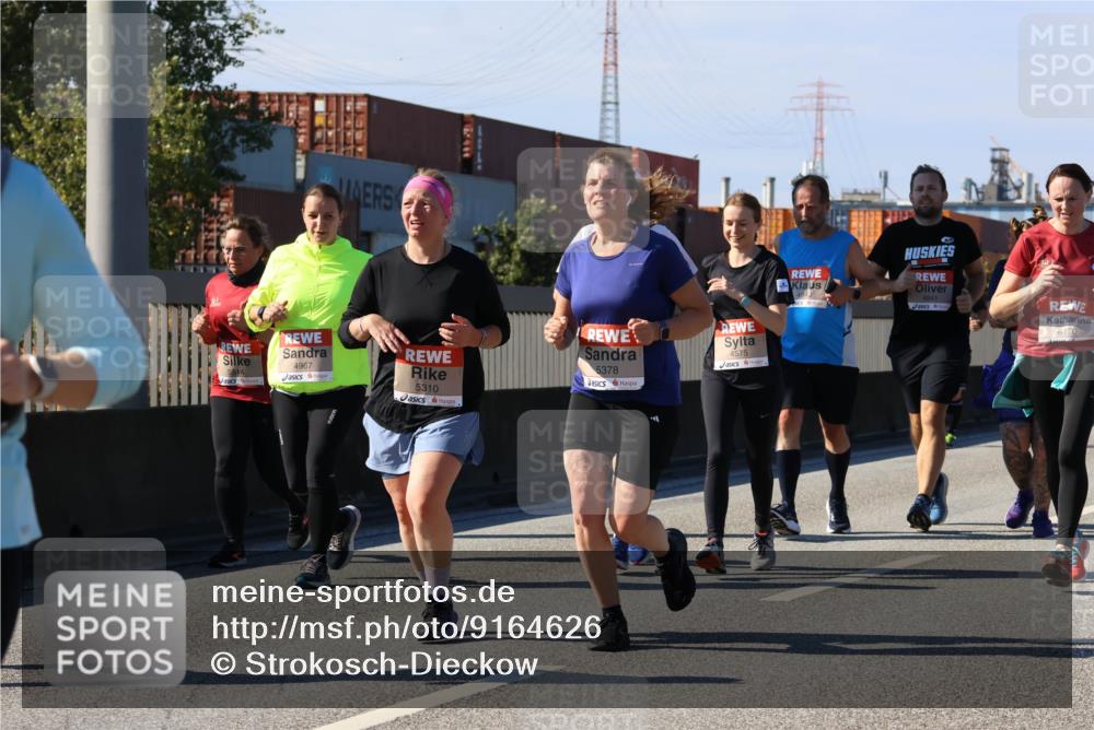 03.10.2025 - Köhlbrandbrückenlauf Strokosch-Dieckow http://msf.ph/oto/9164626 03.10.2025 13:10:15 Position 3 4967, 5310, 5378, 4575, 4841, 6170 meine-sportfotos.de