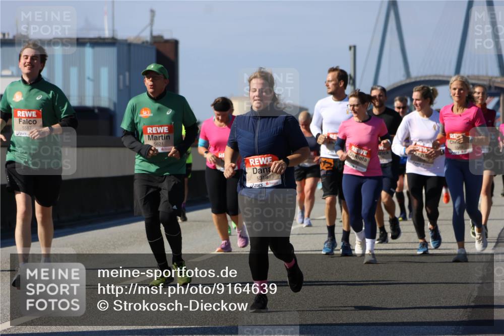 03.10.2025 - Köhlbrandbrückenlauf Strokosch-Dieckow http://msf.ph/oto/9164639 03.10.2025 13:10:21 Position 3 5587, 5621, 5318, 5349 meine-sportfotos.de