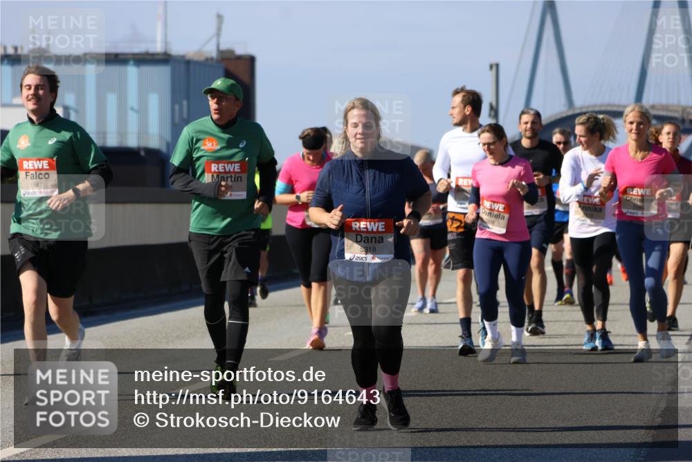 03.10.2025 - Köhlbrandbrückenlauf Strokosch-Dieckow http://msf.ph/oto/9164643 03.10.2025 13:10:21 Position 3 5587, 5318 meine-sportfotos.de