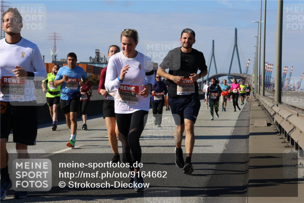 03.10.2025 - Köhlbrandbrückenlauf Strokosch-Dieckow http://msf.ph/oto/9164662 03.10.2025 13:10:31 Position 3 5519, 5518, 6498 meine-sportfotos.de