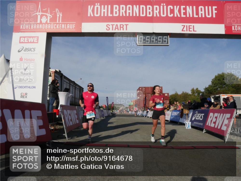 03.10.2025 - Köhlbrandbrückenlauf Matties Gatica Varas http://msf.ph/oto/9164678 03.10.2025 09:54:57 Ziel 1268, 2961, 3193, 3376, 3527 meine-sportfotos.de