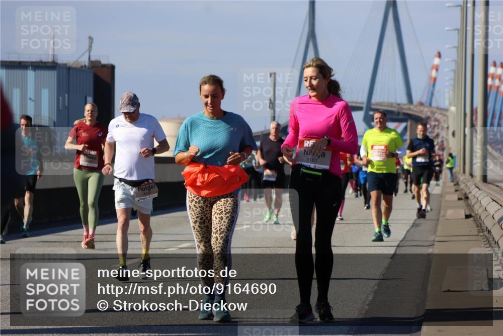 03.10.2025 - Köhlbrandbrückenlauf Strokosch-Dieckow http://msf.ph/oto/9164690 03.10.2025 13:10:41 Position 3 4459, 5161 meine-sportfotos.de