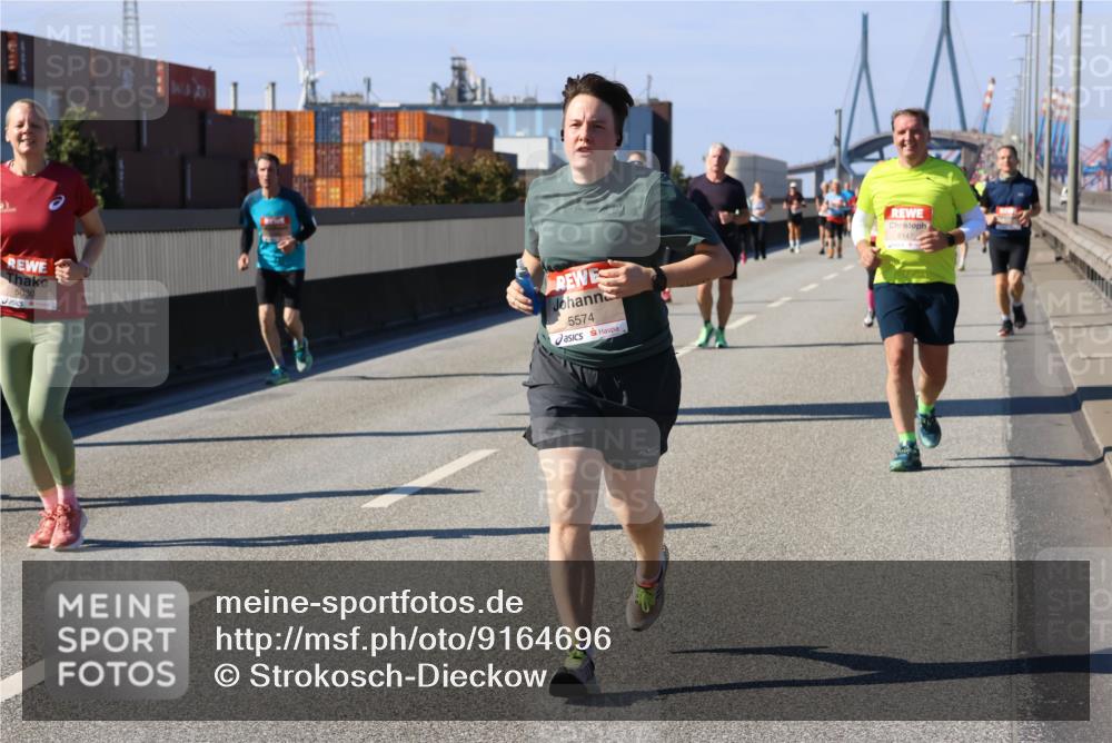 03.10.2025 - Köhlbrandbrückenlauf Strokosch-Dieckow http://msf.ph/oto/9164696 03.10.2025 13:10:52 Position 3 5030, 5574, 6147 meine-sportfotos.de