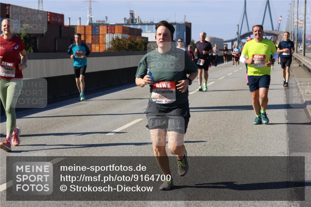 03.10.2025 - Köhlbrandbrückenlauf Strokosch-Dieckow http://msf.ph/oto/9164700 03.10.2025 13:10:52 Position 3 5030, 5574, 6147 meine-sportfotos.de