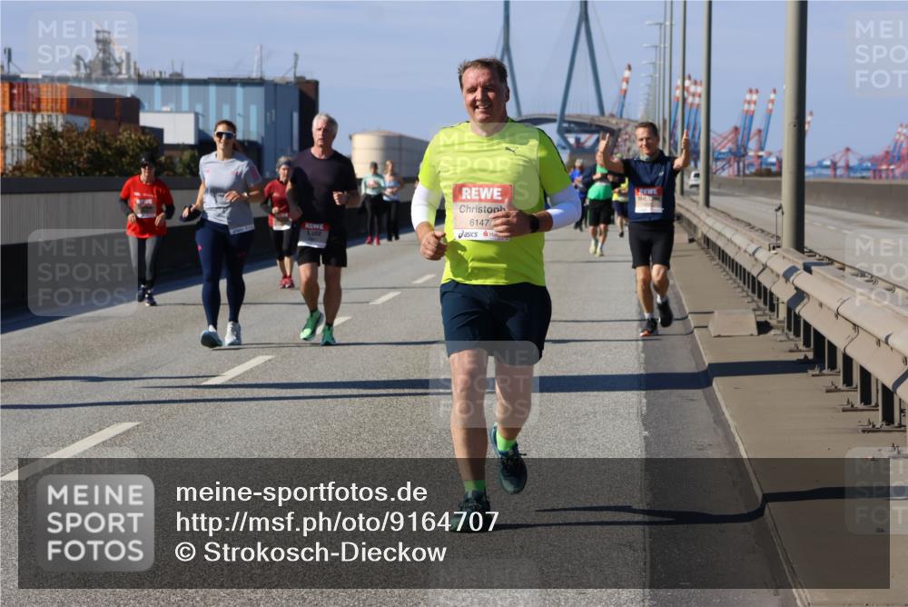 03.10.2025 - Köhlbrandbrückenlauf Strokosch-Dieckow http://msf.ph/oto/9164707 03.10.2025 13:10:53 Position 3 6147 meine-sportfotos.de