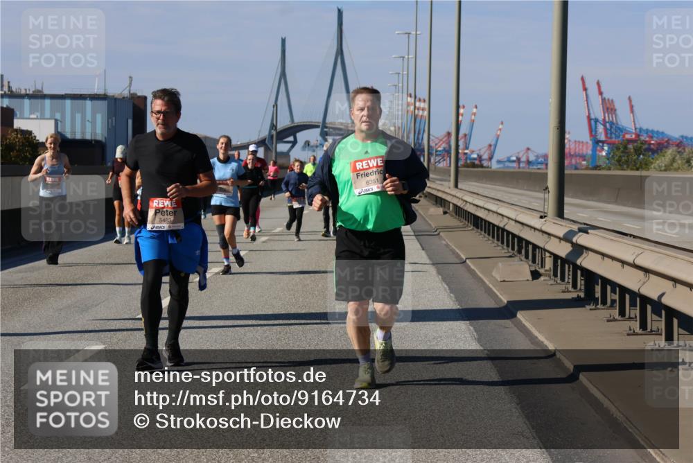03.10.2025 - Köhlbrandbrückenlauf Strokosch-Dieckow http://msf.ph/oto/9164734 03.10.2025 13:11:08 Position 3 5463, 6351 meine-sportfotos.de