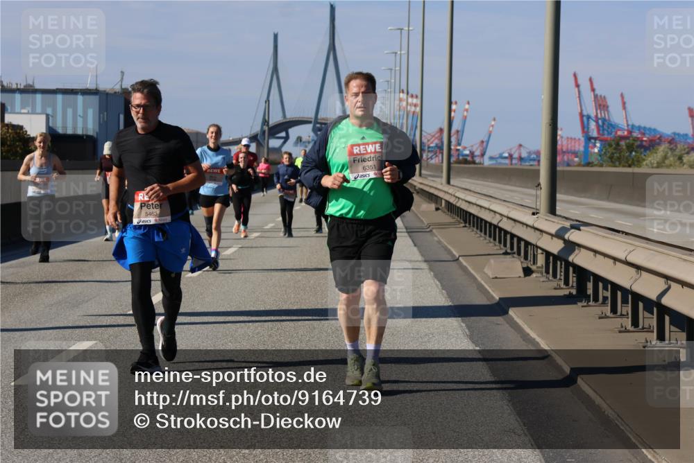 03.10.2025 - Köhlbrandbrückenlauf Strokosch-Dieckow http://msf.ph/oto/9164739 03.10.2025 13:11:08 Position 3 5463, 6351 meine-sportfotos.de