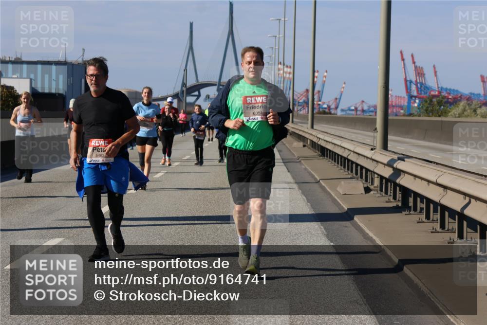 03.10.2025 - Köhlbrandbrückenlauf Strokosch-Dieckow http://msf.ph/oto/9164741 03.10.2025 13:11:08 Position 3 5463, 6351 meine-sportfotos.de