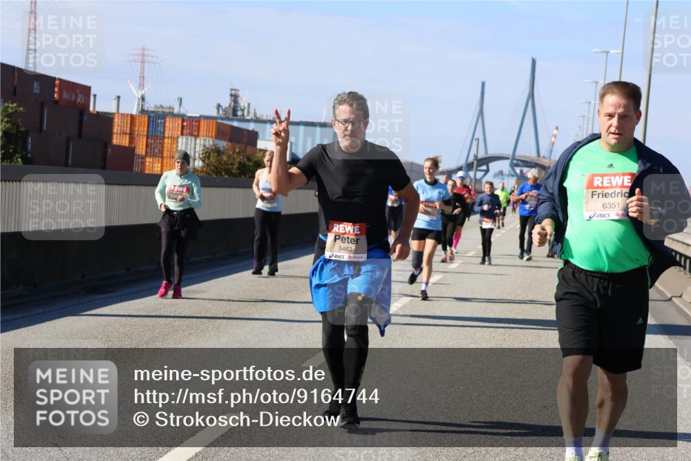 03.10.2025 - Köhlbrandbrückenlauf Strokosch-Dieckow http://msf.ph/oto/9164744 03.10.2025 13:11:09 Position 3 5463, 6351 meine-sportfotos.de