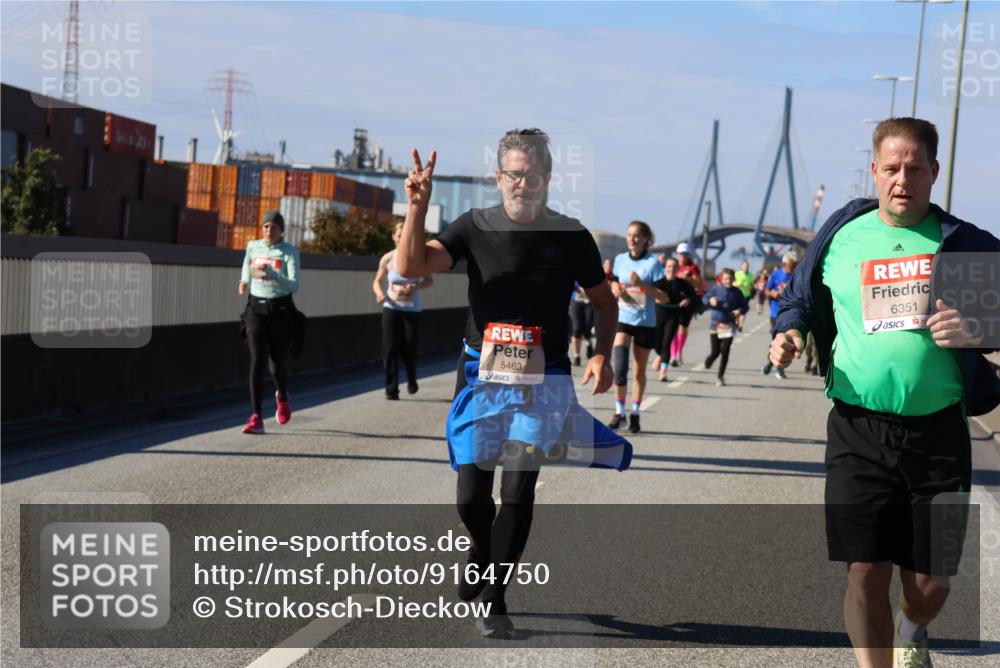 03.10.2025 - Köhlbrandbrückenlauf Strokosch-Dieckow http://msf.ph/oto/9164750 03.10.2025 13:11:10 Position 3 5463, 6351 meine-sportfotos.de