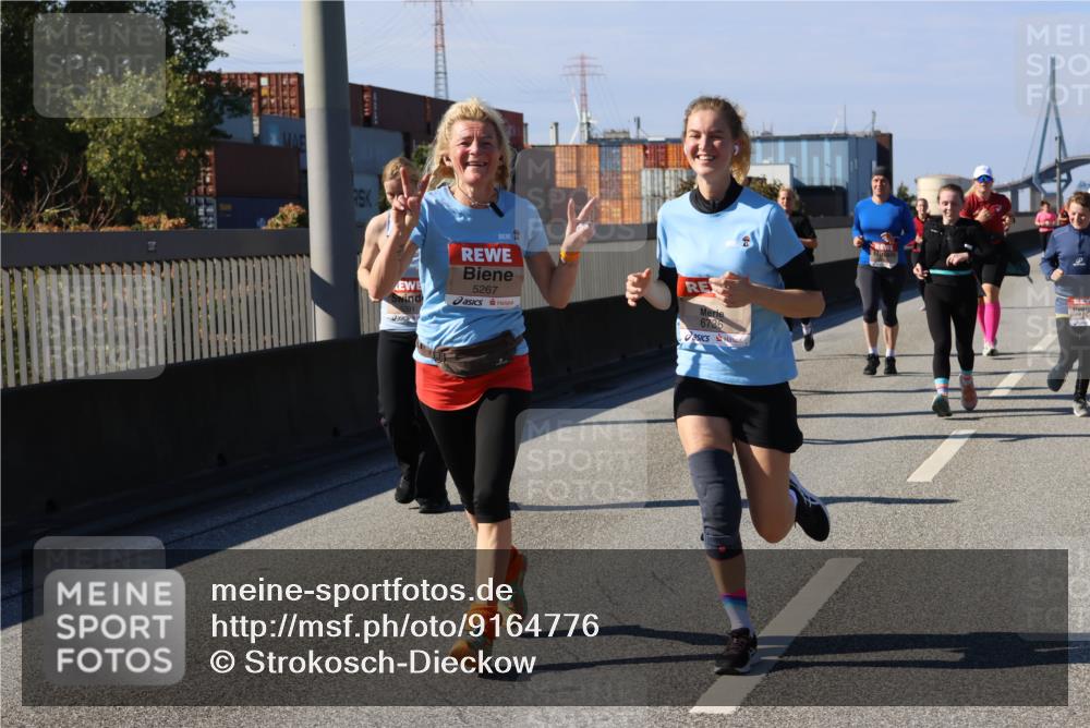 03.10.2025 - Köhlbrandbrückenlauf Strokosch-Dieckow http://msf.ph/oto/9164776 03.10.2025 13:11:15 Position 3 5267, 6736 meine-sportfotos.de