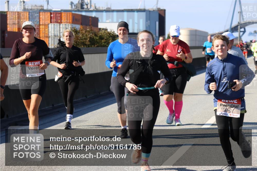 03.10.2025 - Köhlbrandbrückenlauf Strokosch-Dieckow http://msf.ph/oto/9164785 03.10.2025 13:11:17 Position 3 6452, 6347 meine-sportfotos.de