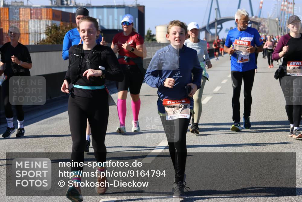03.10.2025 - Köhlbrandbrückenlauf Strokosch-Dieckow http://msf.ph/oto/9164794 03.10.2025 13:11:18 Position 3 6347, 5077, 5017 meine-sportfotos.de