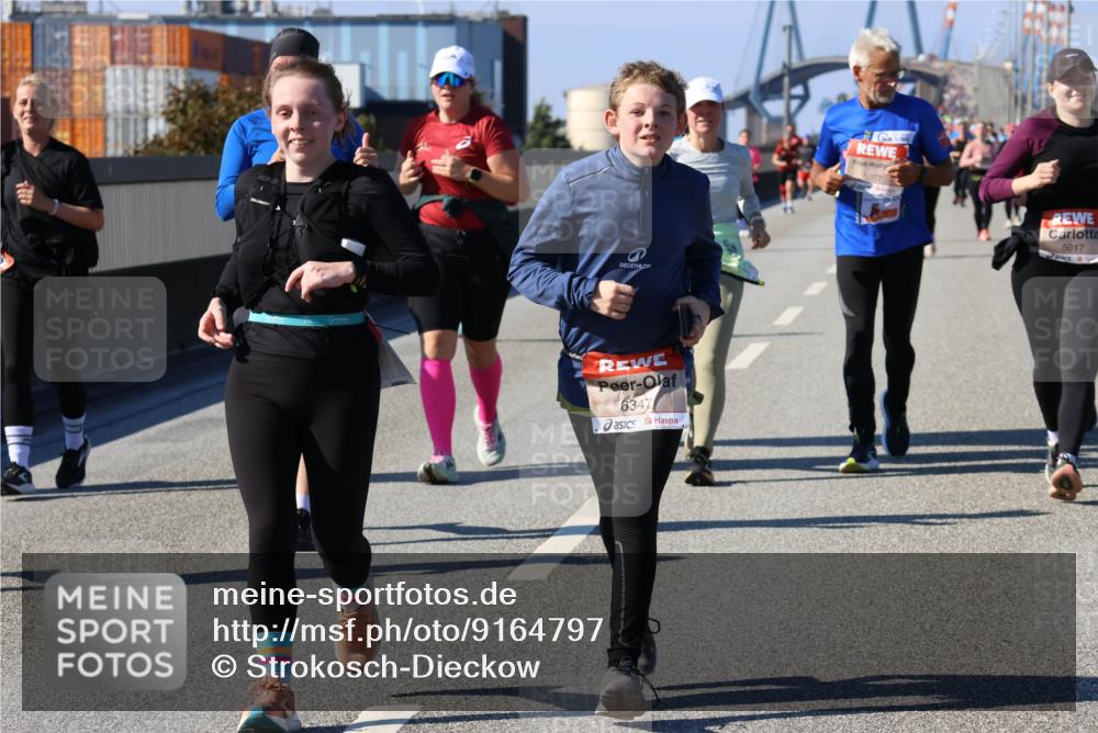 03.10.2025 - Köhlbrandbrückenlauf Strokosch-Dieckow http://msf.ph/oto/9164797 03.10.2025 13:11:18 Position 3 6347, 5077, 5017 meine-sportfotos.de