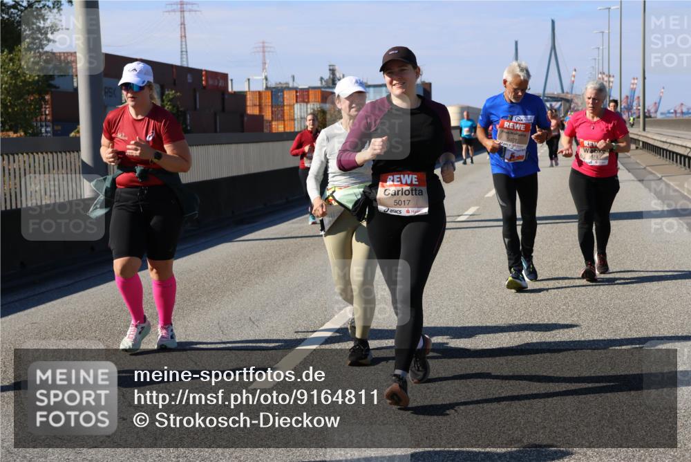 03.10.2025 - Köhlbrandbrückenlauf Strokosch-Dieckow http://msf.ph/oto/9164811 03.10.2025 13:11:22 Position 3 5017, 5077 meine-sportfotos.de