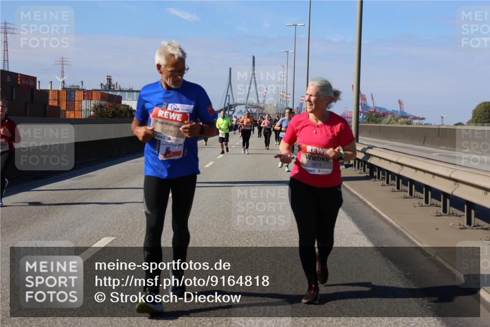 03.10.2025 - Köhlbrandbrückenlauf Strokosch-Dieckow http://msf.ph/oto/9164818 03.10.2025 13:11:24 Position 3 5077, 5074 meine-sportfotos.de