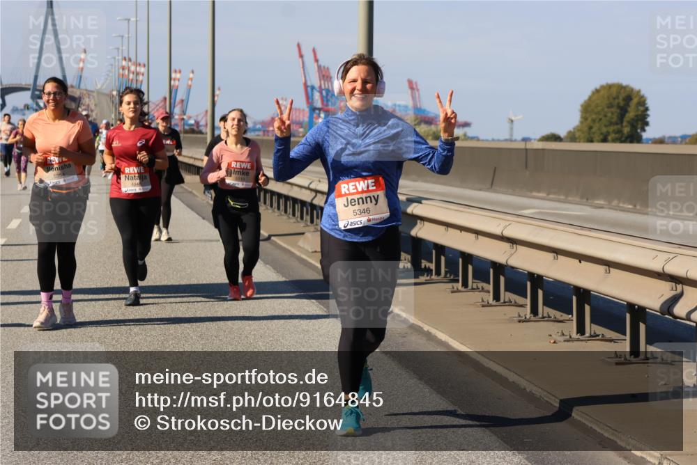 03.10.2025 - Köhlbrandbrückenlauf Strokosch-Dieckow http://msf.ph/oto/9164845 03.10.2025 13:11:32 Position 3 5354, 4948, 5515, 5346 meine-sportfotos.de