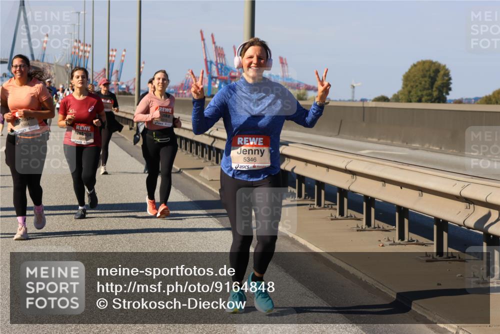 03.10.2025 - Köhlbrandbrückenlauf Strokosch-Dieckow http://msf.ph/oto/9164848 03.10.2025 13:11:32 Position 3 5354, 4948, 5515, 5346 meine-sportfotos.de