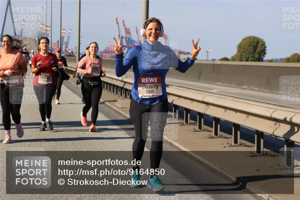 03.10.2025 - Köhlbrandbrückenlauf Strokosch-Dieckow http://msf.ph/oto/9164850 03.10.2025 13:11:32 Position 3 5354, 4948, 515, 5346 meine-sportfotos.de