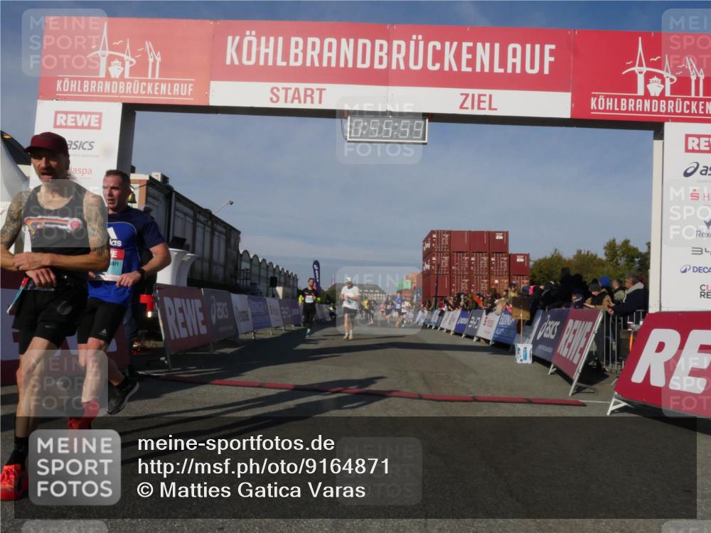 03.10.2025 - Köhlbrandbrückenlauf Matties Gatica Varas http://msf.ph/oto/9164871 03.10.2025 09:56:01 Ziel 1020, 1036, 1095, 1224, 3143, 3181, 3332, 3494 meine-sportfotos.de