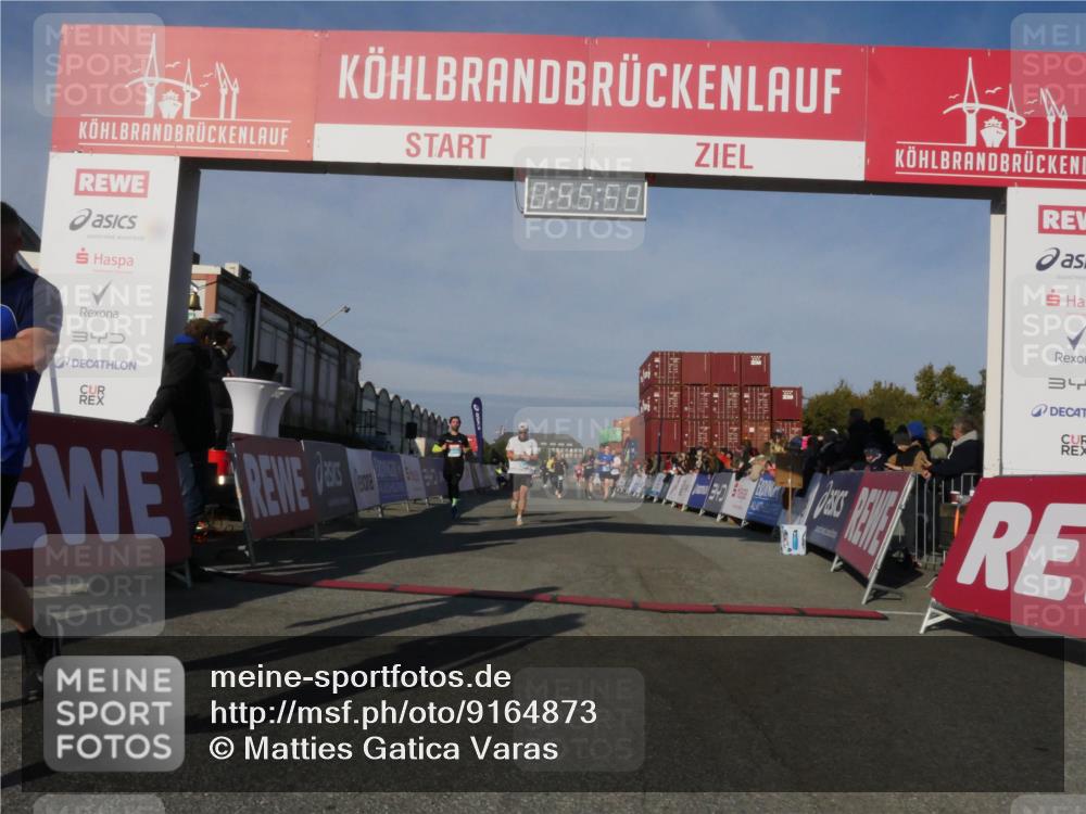 03.10.2025 - Köhlbrandbrückenlauf Matties Gatica Varas http://msf.ph/oto/9164873 03.10.2025 09:56:01 Ziel 1020, 1036, 1095, 1224, 3143, 3181, 3332, 3494 meine-sportfotos.de