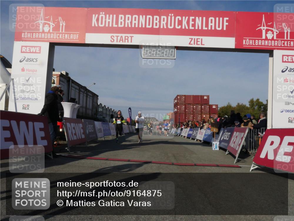 03.10.2025 - Köhlbrandbrückenlauf Matties Gatica Varas http://msf.ph/oto/9164875 03.10.2025 09:56:02 Ziel 1020, 1036, 1095, 1224, 3143, 3181, 3332, 3494 meine-sportfotos.de