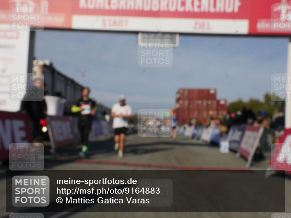 03.10.2025 - Köhlbrandbrückenlauf Matties Gatica Varas http://msf.ph/oto/9164883 03.10.2025 09:56:03 Ziel 1020, 1036, 1095, 1224, 3143, 3181, 3332, 3494 meine-sportfotos.de