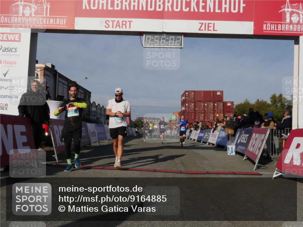 03.10.2025 - Köhlbrandbrückenlauf Matties Gatica Varas http://msf.ph/oto/9164885 03.10.2025 09:56:04 Ziel 1020, 1036, 1095, 3143, 3181, 3223, 3249, 3332, 3494 meine-sportfotos.de