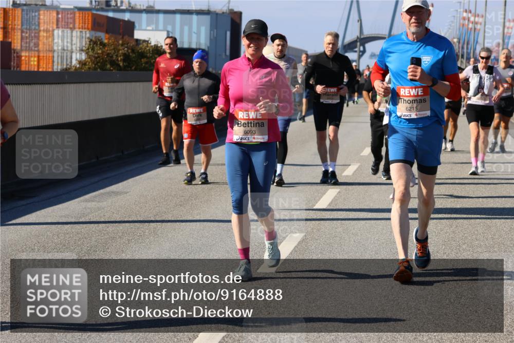 03.10.2025 - Köhlbrandbrückenlauf Strokosch-Dieckow http://msf.ph/oto/9164888 03.10.2025 13:11:50 Position 3 6093, 6215 meine-sportfotos.de