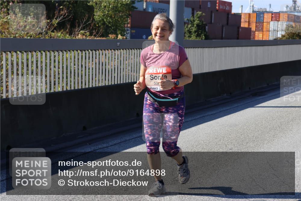 03.10.2025 - Köhlbrandbrückenlauf Strokosch-Dieckow http://msf.ph/oto/9164898 03.10.2025 13:11:51 Position 3 50 meine-sportfotos.de