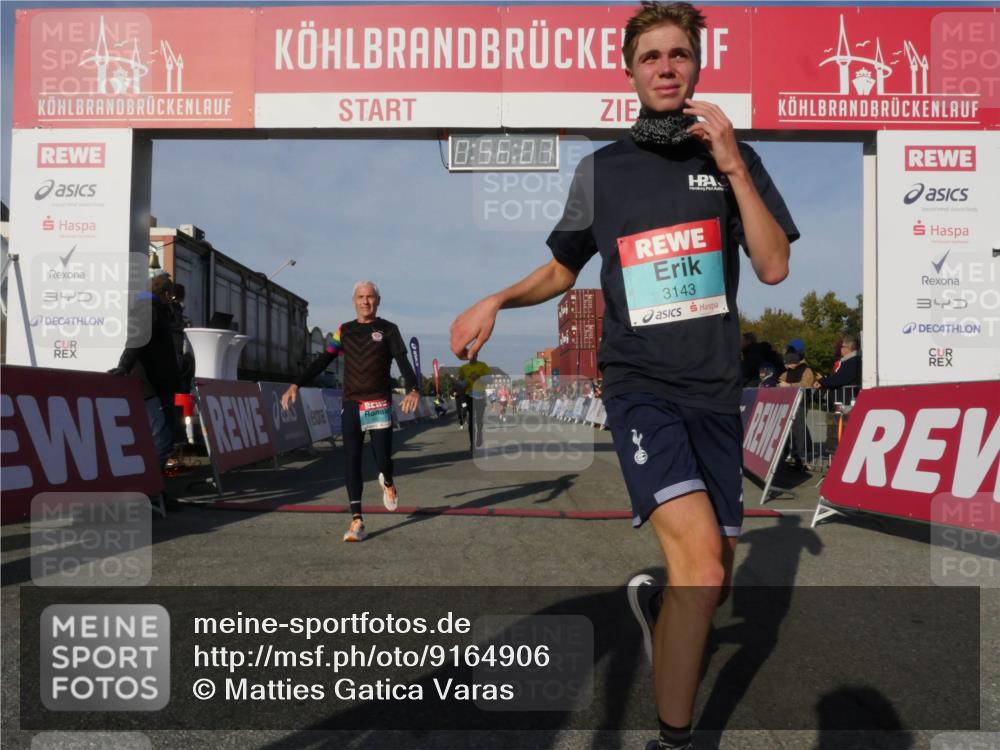 03.10.2025 - Köhlbrandbrückenlauf Matties Gatica Varas http://msf.ph/oto/9164906 03.10.2025 09:56:08 Ziel 1020, 1095, 1230, 3223, 3249, 3332, 3593, 3834 meine-sportfotos.de