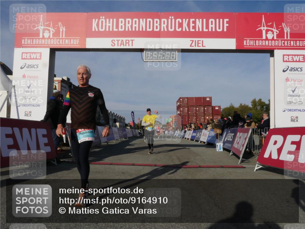 03.10.2025 - Köhlbrandbrückenlauf Matties Gatica Varas http://msf.ph/oto/9164910 03.10.2025 09:56:09 Ziel 1095, 1230, 3223, 3249, 3332, 3593, 3834 meine-sportfotos.de