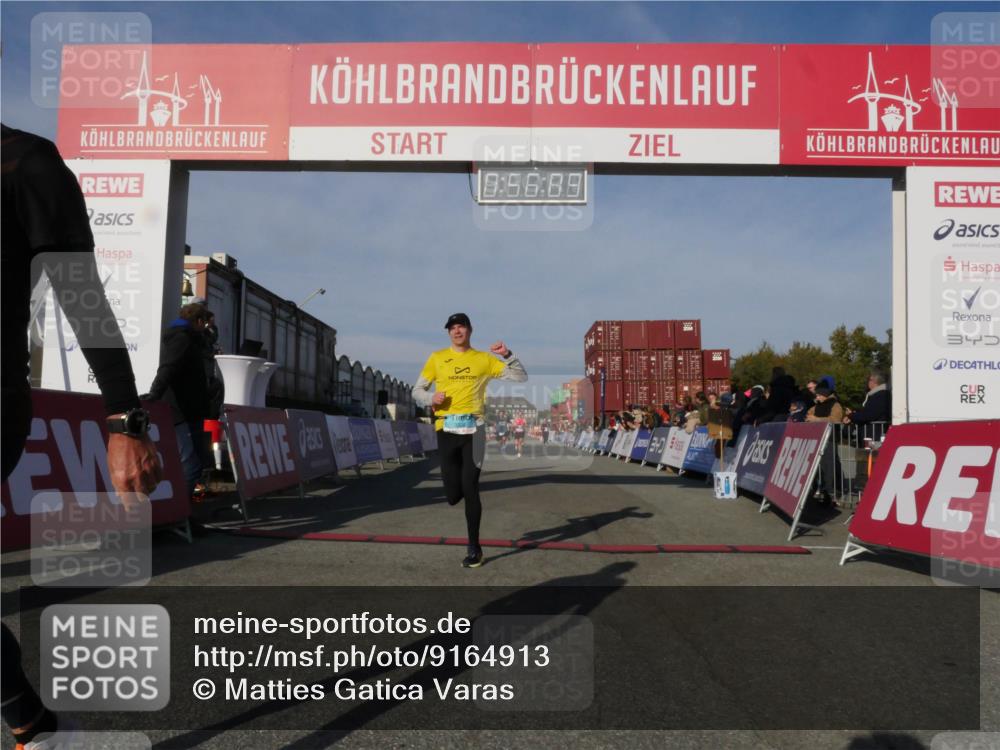 03.10.2025 - Köhlbrandbrückenlauf Matties Gatica Varas http://msf.ph/oto/9164913 03.10.2025 09:56:10 Ziel 1095, 1230, 3183, 3223, 3249, 3332, 3337, 3593, 3834 meine-sportfotos.de