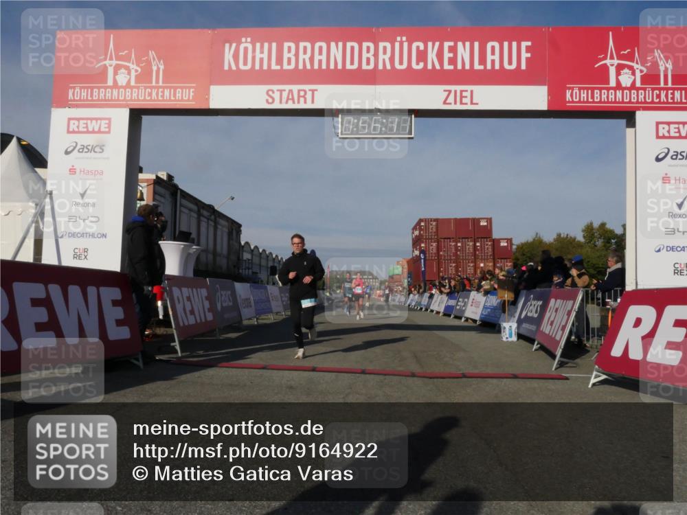 03.10.2025 - Köhlbrandbrückenlauf Matties Gatica Varas http://msf.ph/oto/9164922 03.10.2025 09:56:13 Ziel 1095, 1230, 3183, 3223, 3249, 3337, 3593, 3834 meine-sportfotos.de