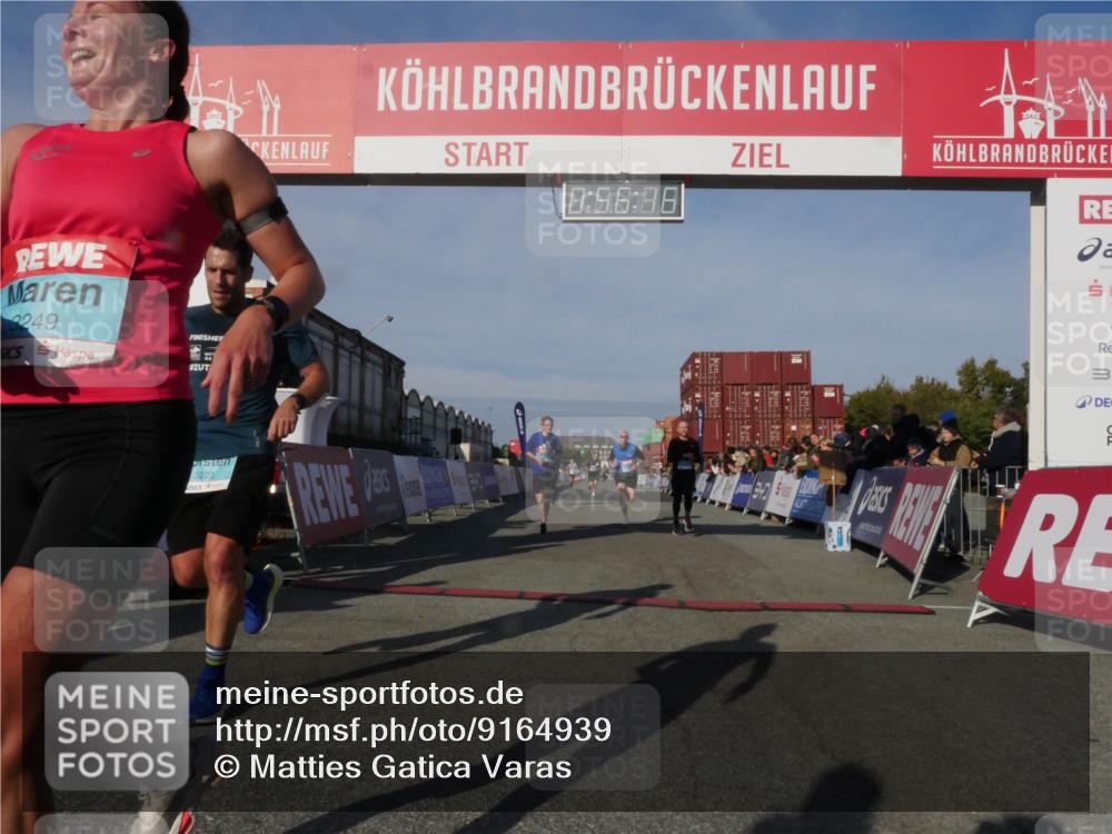 03.10.2025 - Köhlbrandbrückenlauf Matties Gatica Varas http://msf.ph/oto/9164939 03.10.2025 09:56:18 Ziel 1069, 1230, 3183, 3337, 3593, 3834 meine-sportfotos.de