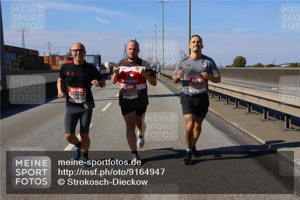 03.10.2025 - Köhlbrandbrückenlauf Strokosch-Dieckow http://msf.ph/oto/9164947 03.10.2025 13:12:01 Position 3 5246, 5247, 5248 meine-sportfotos.de