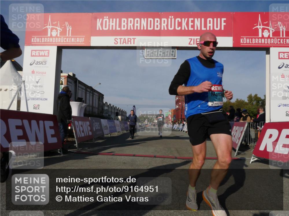03.10.2025 - Köhlbrandbrückenlauf Matties Gatica Varas http://msf.ph/oto/9164951 03.10.2025 09:56:20 Ziel 1069, 3183, 3337 meine-sportfotos.de