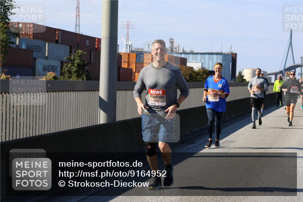 03.10.2025 - Köhlbrandbrückenlauf Strokosch-Dieckow http://msf.ph/oto/9164952 03.10.2025 13:12:06 Position 3 5442, 7 meine-sportfotos.de