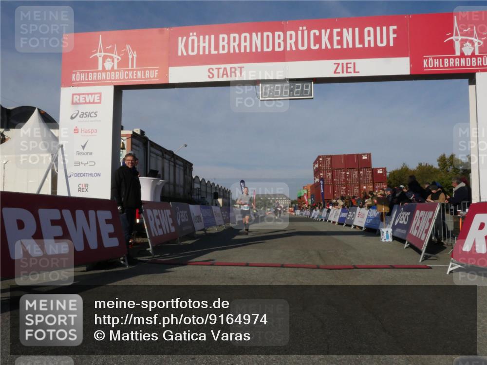 03.10.2025 - Köhlbrandbrückenlauf Matties Gatica Varas http://msf.ph/oto/9164974 03.10.2025 09:56:26 Ziel 1069, 1421, 3354 meine-sportfotos.de