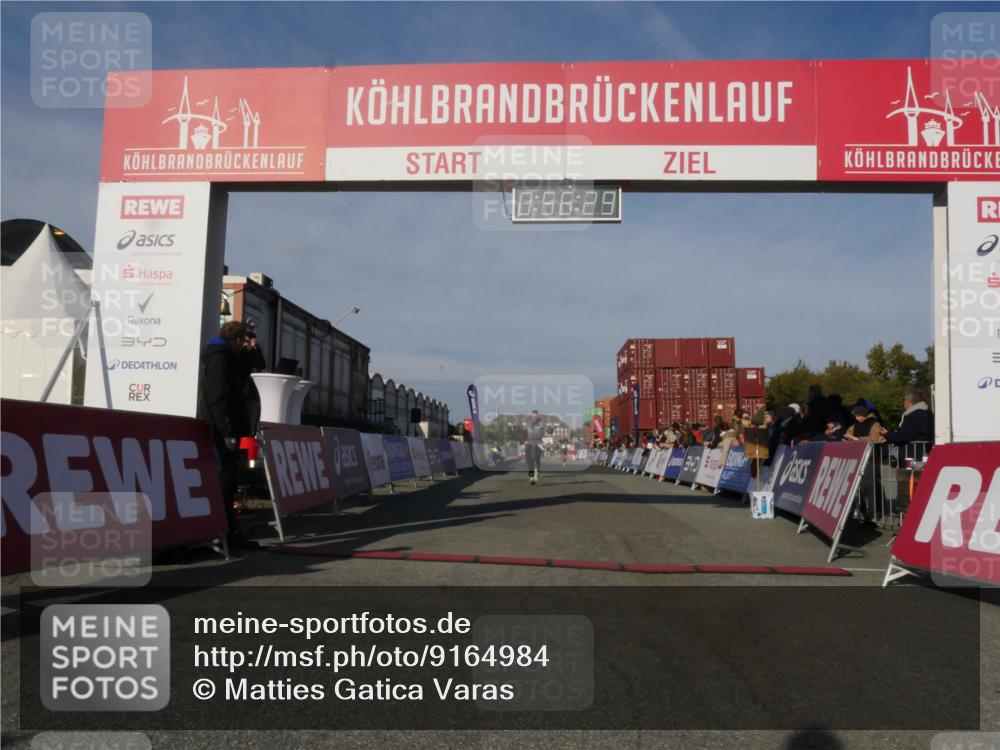 03.10.2025 - Köhlbrandbrückenlauf Matties Gatica Varas http://msf.ph/oto/9164984 03.10.2025 09:56:31 Ziel 1085, 1421, 3354, 3544 meine-sportfotos.de