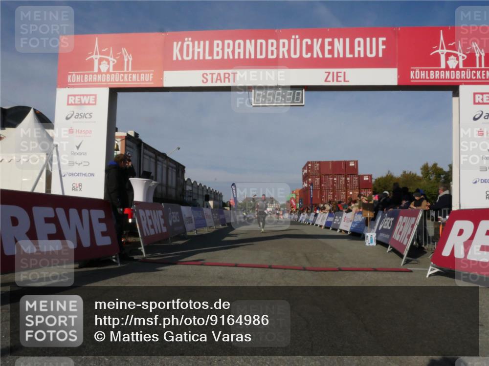 03.10.2025 - Köhlbrandbrückenlauf Matties Gatica Varas http://msf.ph/oto/9164986 03.10.2025 09:56:32 Ziel 1085, 1421, 3354, 3402, 3544 meine-sportfotos.de