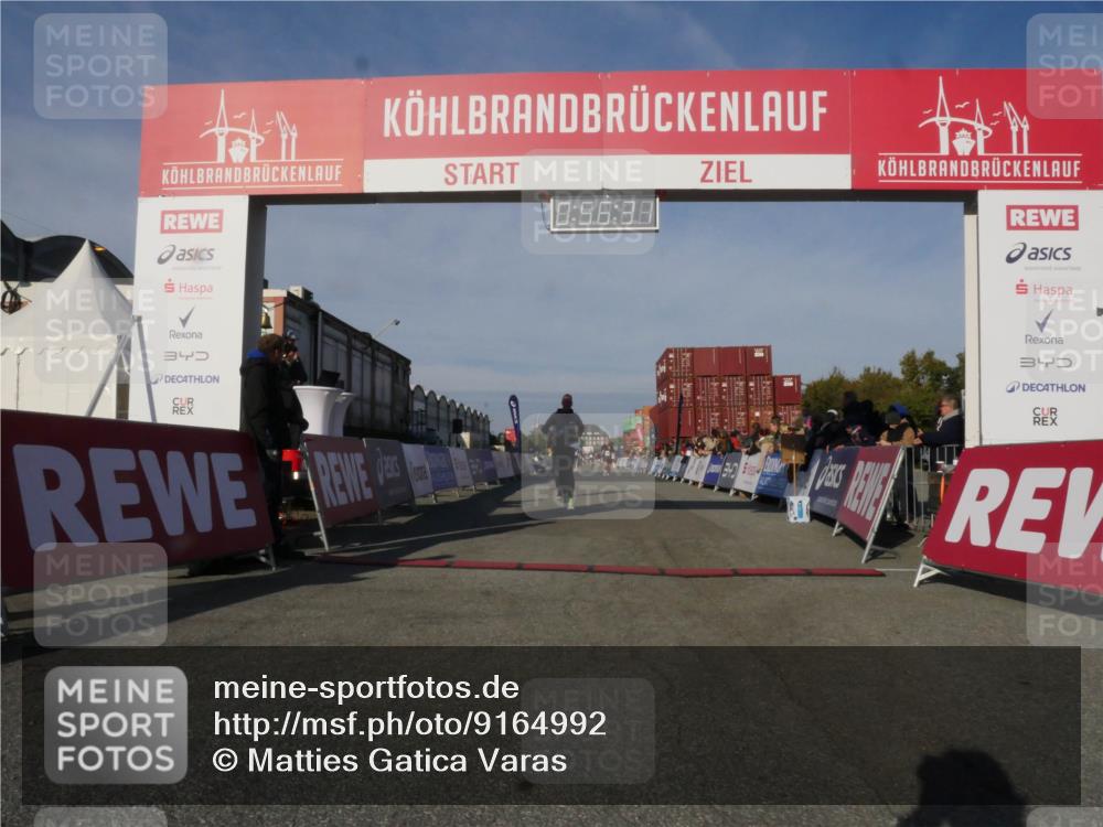 03.10.2025 - Köhlbrandbrückenlauf Matties Gatica Varas http://msf.ph/oto/9164992 03.10.2025 09:56:33 Ziel 1085, 1421, 3354, 3402, 3544 meine-sportfotos.de