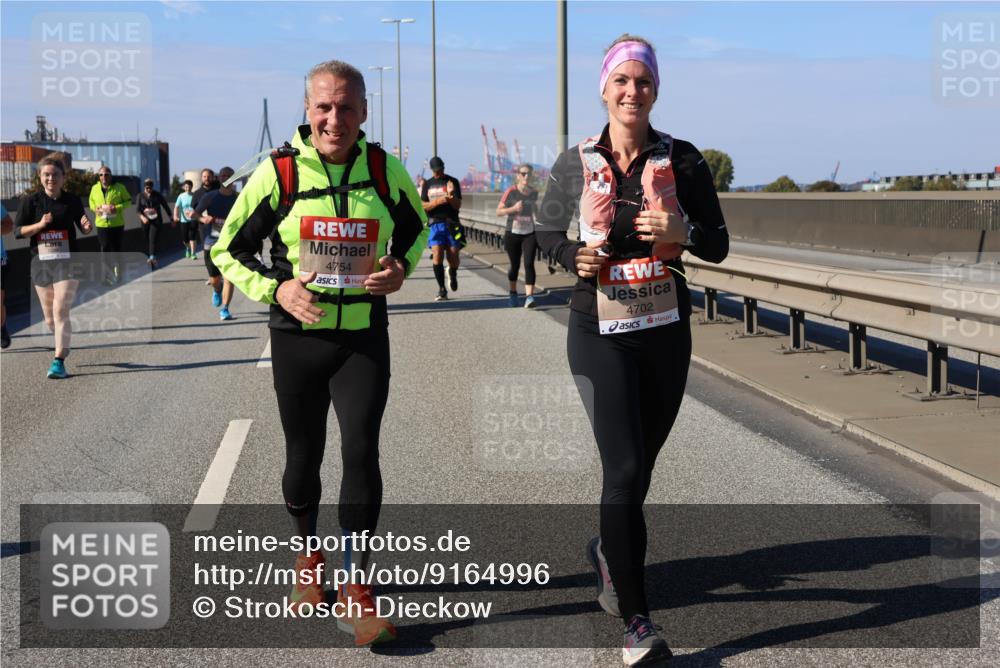 03.10.2025 - Köhlbrandbrückenlauf Strokosch-Dieckow http://msf.ph/oto/9164996 03.10.2025 13:12:19 Position 3 4754, 4702 meine-sportfotos.de